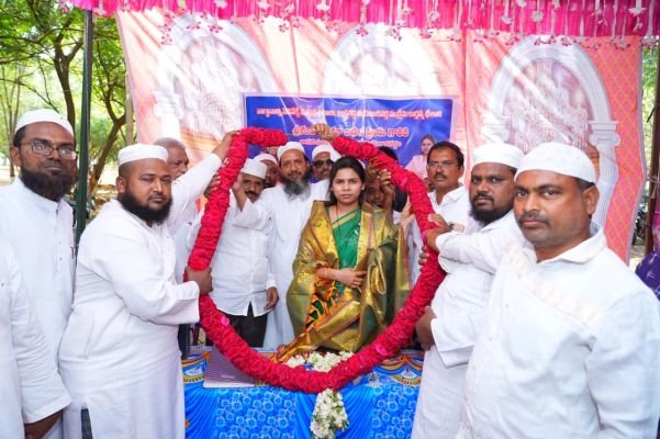ముస్లిం మైనార్టీ సోదరుల సమస్యల పరిష్కారానికి ఎమ్మెల్యే భూమా అఖిలప్రియ ప్రత్యేక చొరవ