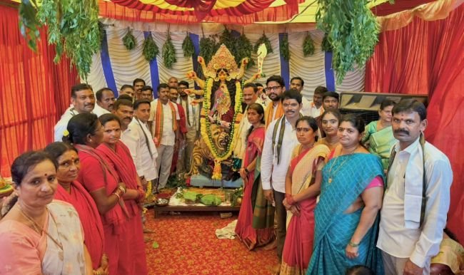 వెన్నెలపాలెంలో కన్నులపండుగ గా శ్రీ దుర్గాదేవి విగ్రహ ప్రతిష్ఠాపన