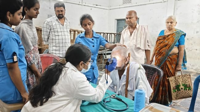 ఇంకొల్లులో మెగా ఉచిత కంటి వైద్య శిబిరం.  