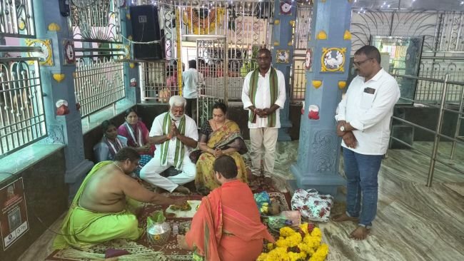 అత్యంత వైభవోపేతంగా దేవి నవరాత్రులు