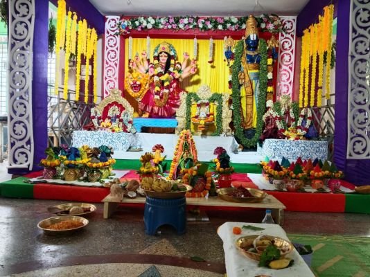 ఎల్.కోటలో వైభవంగా దేవీ నవరాత్రులు, శ్రీ వెంకటేశ్వర దివ్యోత్సవాలు శాస్త్రోక్తంగా పూజలు నిర్వహించిన ఎమ్మెల్యే కోళ్ల  దంపతులు