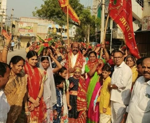 అమ్మవారి కృపతో అందరూ సుఖ:సంతోషాలతో జీవించాలి