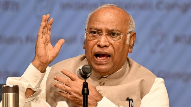 పోరాటం కొనసాగిస్తాం