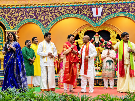 తిరుమలలో ఘనంగా 'నాద నీరాజనం'.. ఆర్‌పీ పట్నాయక్, ఉదయభాను బృందానికి టిటిడి సత్కారం!