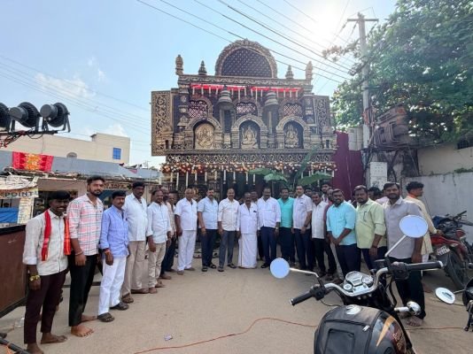 భక్తిశ్రద్ధలతో దేవీ నవరాత్రి ఉత్సవాలు 