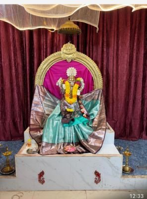 శ్రీ వాసవీ కన్యకాపరమేశ్వరి అమ్మవారి అలంకరణలో అమ్మవారు