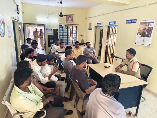 దుర్గామాత ఉత్సవాలను ప్రశాంతంగా నిర్వహించాలి: ఎస్సై గిరి