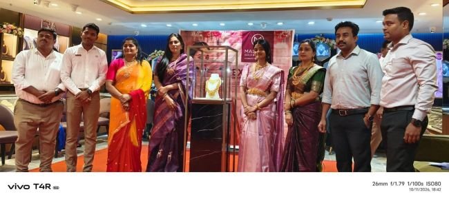 ఖమ్మంలో మలబార్ గోల్డ్ అండ్ డైమండ్స్ బ్రాండెడ్ ఆభరణాల ప్రదర్శన ప్రారంభం
