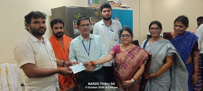 అన్నదాన కార్యక్రమానికి రూ.లక్ష విరాళం