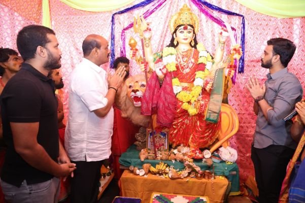 దేవీ మండపాన్ని దర్శించుకున్న మంత్రి అచ్చెన్నాయుడు