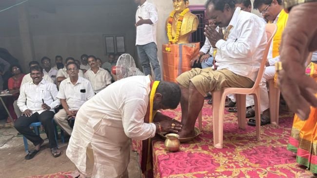 1982 నుంచి తెలుగుదేశం పార్టీకి అంకితభావంతో  ఘన గౌరవం