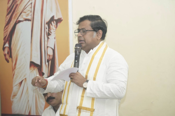 కోల్‌కతా మున్సిపల్ ఎన్నికల్లో బీజేపీ వినూత్న వ్యూహం: పోటీ చేయాలనుకునే నిపుణుల నుంచి బహిరంగ దరఖాస్తుల ఆహ్వానం!