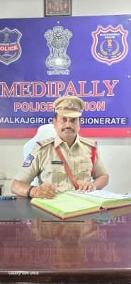 పండుగకు ఊరెళ్తున్నారా.. ఇళ్ల భద్రతపై అప్రమత్తంగా ఉండండి: మేడిపల్లి సీఐ జెలెందర్ రెడ్డి హెచ్చరిక