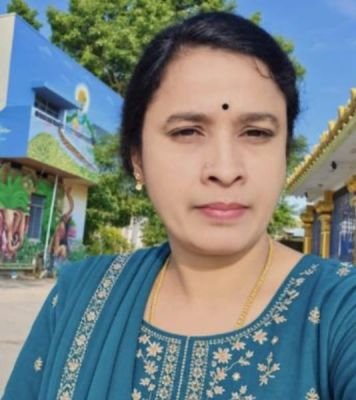 మృతదేహాన్ని మోసి మానవత్వం చాటిన కానిస్టేబుల్......     నదిలోకి దూకి మహిళ ఆత్మహత్య.                 కానిస్టేబుల్ కు పలువురి ప్రశంసలు.....          