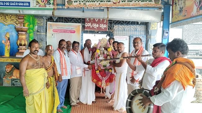 సింగరకొండలో వైభవంగా లక్ష్మీ నరసింహ స్వామి కళ్యాణ మహోత్సవం.
