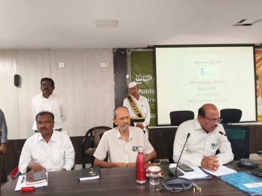 సమాచార హక్కు చట్టం దరఖాస్తులకు గడువులోగా సమాధానాలివ్వాలి  ప్రభుత్వ శాఖల అధికారులకు డీఆర్ఓ ఏ. మలోల ఆదేశం