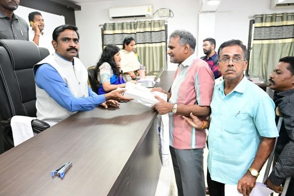 ప్రజా సమస్యల పరిష్కారమే ప్రభుత్వ అత్యంత ప్రాధాన్యత...  జిల్లా కలెక్టర్ డా ఎన్ ప్రభాకర రెడ్డి