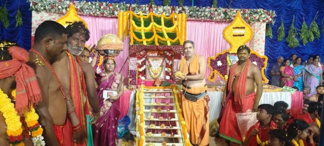 సీతాగొర్లె వాణిపాలెంలో అంబరాన్నంటిన దుర్గమ్మ అంబలం పూజలు