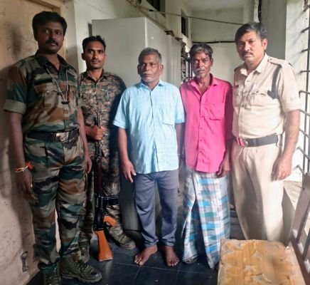ఇద్దరు ఎర్రచందనం స్మగ్లర్లకు ఐదేళ్లు జైలు శిక్ష -మూడు లక్షలు జరిమానా విధించిన ఆర్ఎస్ఎస్ ఏడీజే కోర్టు న్యాయమూర్తి