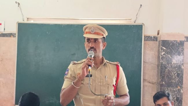 పోలీస్ ఉద్యోగార్థులకు 45 రోజుల ఉచిత శిక్షణ.. అవకాశాన్ని సద్వినియోగం చేసుకోవాలి: ఎస్సై క్రాంతి పాటిల్