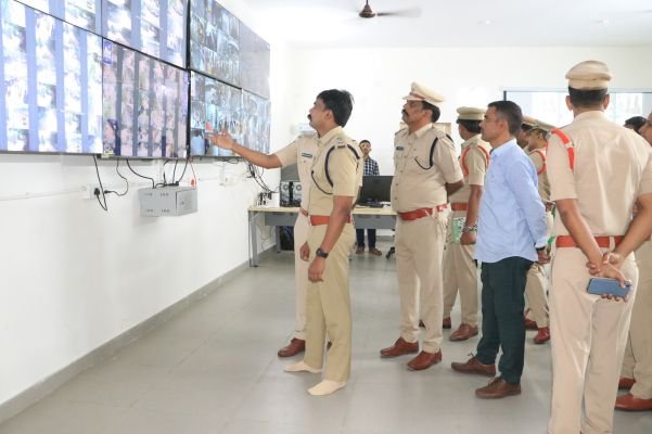 జిల్లా కమాండ్ అండ్ కంట్రోల్ సెంటర్ ను  ప్రారంభించిన జిల్లా ఎస్పీ రోహిత్ రాజు ఐపీఎస్