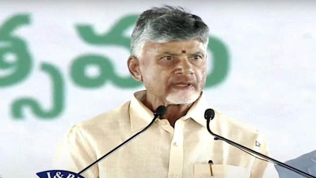 ప్రజల ఫిర్యాదులను నిర్లక్ష్యం చేయొద్దు: అధికారులకు సీఎం చంద్రబాబు ఆదేశం