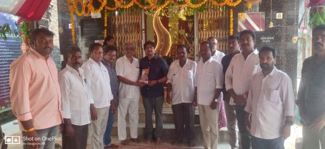 దుల్లలో బాధిత  కుటుంబాలకు చందన నాగేశ్వర్ పరామర్శ.. ఆర్థిక భరోసా