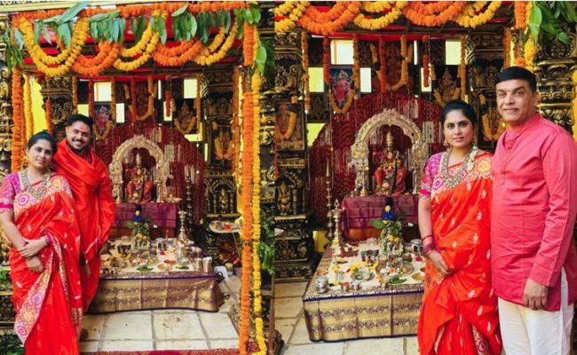 ఇంట్లో వైభవంగా దసరా నవరాత్రి పూజలు.. ప్రత్యేక ఫోటోలు పంచుకున్న దిల్ రాజు భార్య తేజస్విని!
