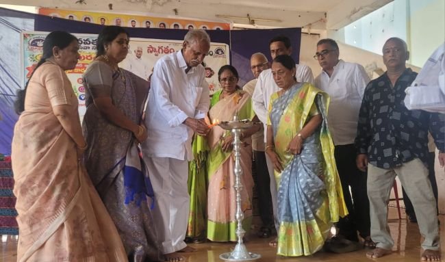 ప్రజా సేవే లక్ష్యంగా ప్రజలకు సేవ చేయాలి :మానవత అధ్యక్షులు  రామచంద్రారెడ్డి పిలుపు.