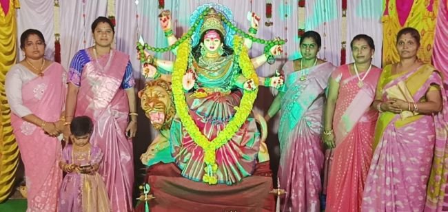 హనుమాన్ నగర్‌లో మహిళల చే దసరా వేడుకలు 