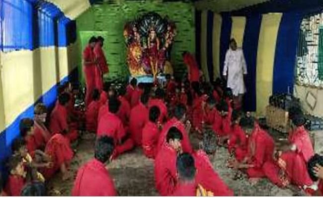 రుషింగిలో దేవి ఆలయానికి భక్తుల తాకిడి
