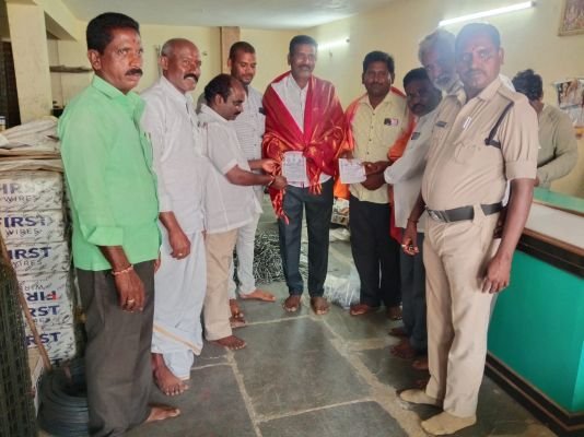 మణికంఠుని గర్భగుడి తామే నిర్మిస్తాం....  15 లక్షల విరాళంతో ముందుకు వచ్చిన దాత...