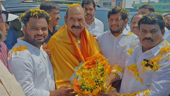 రూ. 13.50 కోట్లతో నందమూరి నగర్, వైఎస్సార్ నగర్‌లలో అభివృద్ధి మైనారిటీ మరియు న్యాయ శాఖ మంత్రి ఎన్ఎండి ఫరూక్