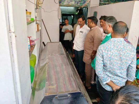 నిషార్ అహమ్మద్ కుటుంబాన్ని పరామర్శించిన నంద్యాల జిల్లా టీడీపీ ప్రధాన కార్యదర్శి ఎన్ఎండి ఫిరోజ్