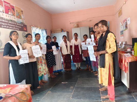 బాలికలకు హెచ్‌పీవీ టీకాతో గర్భాశయ ముఖద్వార క్యాన్సర్‌కు అడ్డుకట్ట