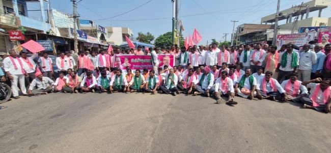 కాంగ్రెస్ ప్రభుత్వం అన్ని రంగాల్లో విఫలమైంది-మాజీ ఎమ్మెల్యే గండ్ర వెంకటరమణారెడ్డి