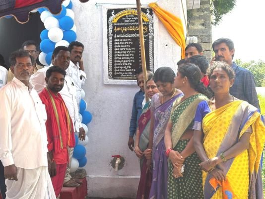 ఎన్నారై వాసవి ఫౌండేషన్ సహకారంతో కడవెరుగు గ్రామంలో నూతన వాటర్ ప్లాంట్ ప్రారంభం