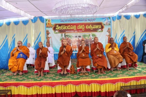 నేలకొండపల్లి బౌద్ధ క్షేత్రాన్ని అంతర్జాతీయ స్థాయి బౌద్ధ వారసత్వ పర్యాటక కేంద్రంగా అభివృద్ధి.. జిల్లా కలెక్టర్ దివాకర టిఎస్