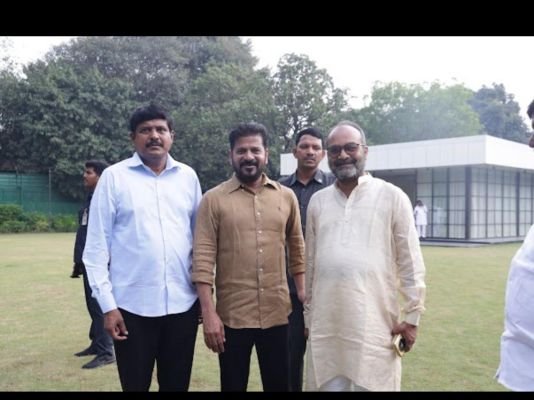 ఢిల్లీలో సీఎం రేవంత్ రెడ్డితో డీసీసీ అధ్యక్షుడు జాదవ్ ధారాసింగ్ నాయక్ భేటీ