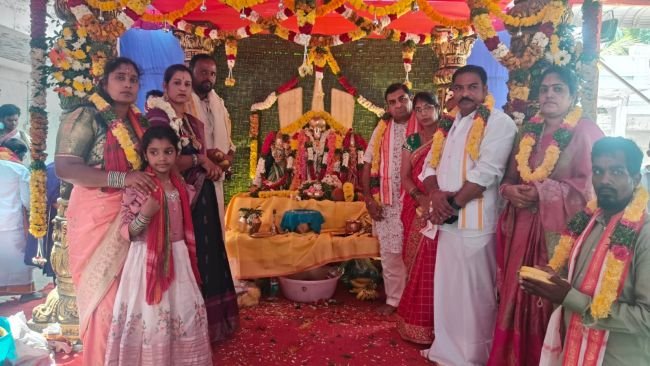 వైభవంగా వెంకటేశ్వర స్వామి కళ్యాణ మహోత్సవం 