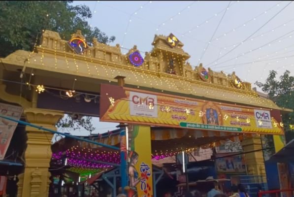కనకమహాలక్ష్మి ఆలయంలో పర్సంటేజ్ కలకలం!