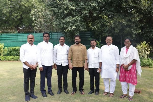 ఢిల్లీలో ముఖ్యమంత్రి రేవంత్ రెడ్డిని కలిసిన ఖానాపూర్ ఎమ్మెల్యే బొజ్జు పటేల్