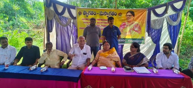 కళ్లేపల్లిలో రూ. 2 కోట్లతో ప్రాథమిక ఆరోగ్య కేంద్ర నిర్మాణ పనులకు శంకుస్థాపన చేసిన ఎమ్మెల్యే కోళ్ల