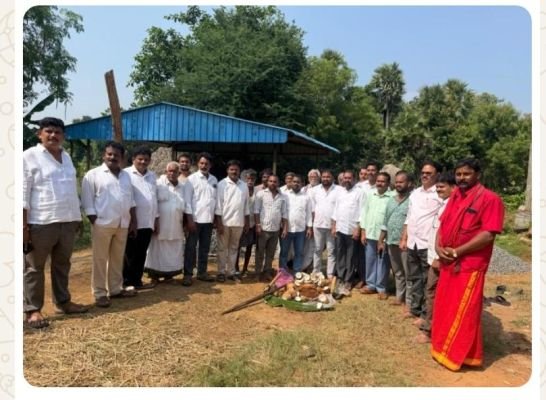 సీసీ రోడ్డు  నిర్మాణానికి శంకుస్థాపన..!!