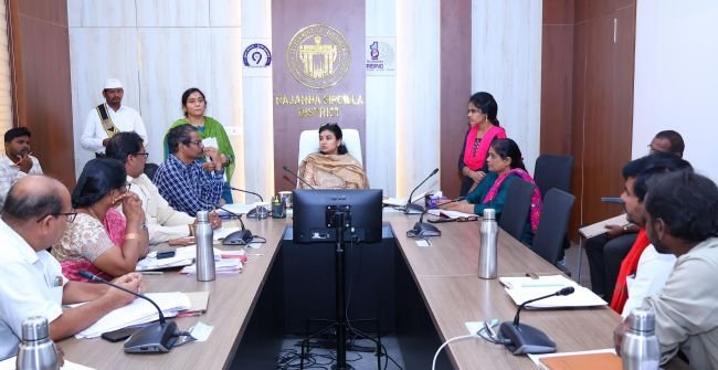 భూముల రీసర్వే వేగవంతం చేయాలి