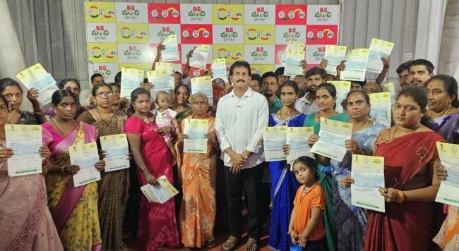 134 మందికి సీఎం సహాయ నిధి అందజేత