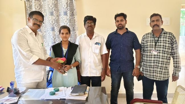  జిల్లా స్థాయిలో డ్రాయింగ్ పోటీల్లో నగరం కళాశాల ప్రథమ స్థానం