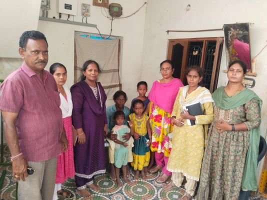 పిల్లల భవిష్యత్తును దృష్టిలో ఉంచుకుని ధైర్యంగా ఉండాలని భరోసా