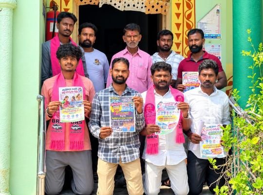రోగం వస్తే దూర ప్రాంతాలకు వెళ్లాలా? పేదవాడు వైద్యం కోసం అప్పులపాలవ్వాలా? ఇంకెన్నాళ్లు నేరేడుచర్ల ప్రజలకు ఈ వైద్య కష్టాలు?  నేరేడుచర్ల ప్రాథమిక ఆరోగ్య కేంద్రాన్ని 100 పడకల ఆసుపత్రిగా అప్ గ్రేడ్ చేయాలి  బి ఆర్ ఎస్ నేత రాపోలు నవీన్ కుమార్
