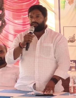 విగ్రహాలను కూల్చగలరేమో.. ఐలమ్మ పోరాట స్ఫూర్తిని చెరిపేయలేరు